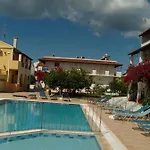 Sofia Apartahotel Kávos